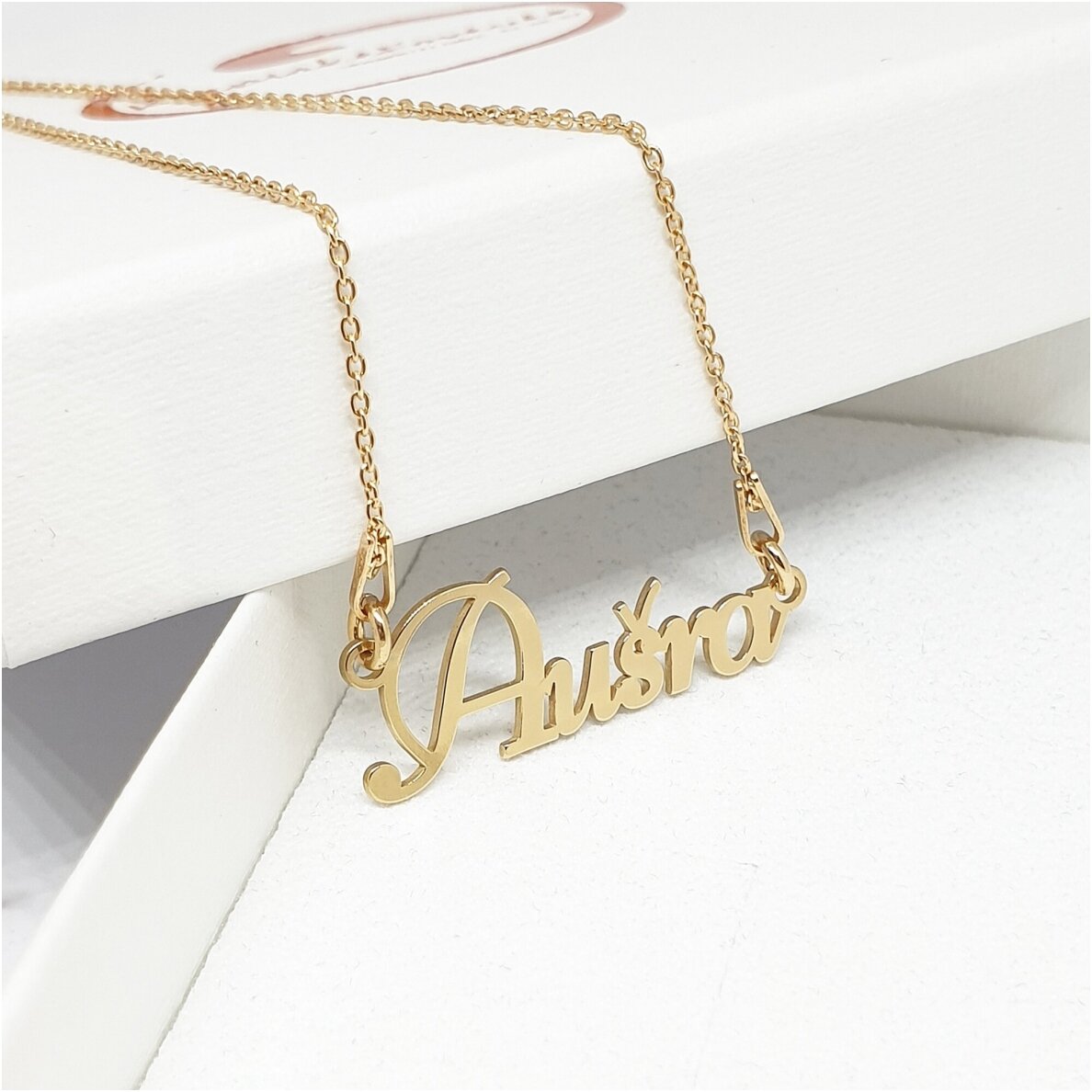 Sidabrinė grandinėlė su vardu, šriftas 7 2 Sidabrinė grandinėlė su vardu, šriftas 7 2