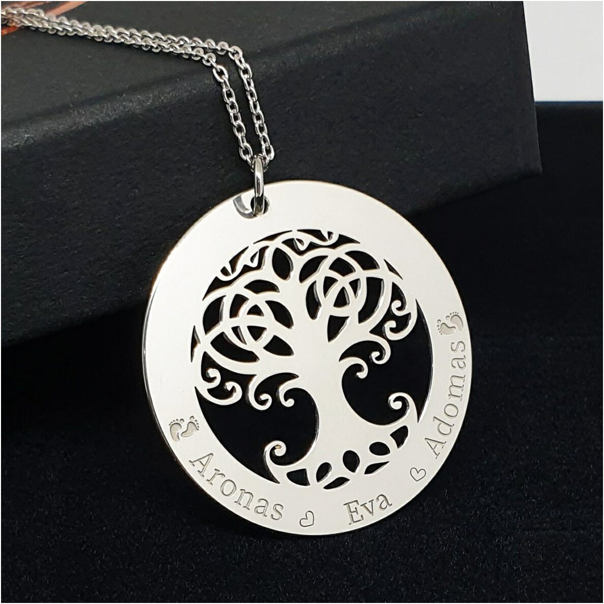 Personalizuotas sidabrinis pakabukas "Šeimos Medis" 2 Personalizuotas sidabrinis pakabukas "Šeimos Medis" 2
