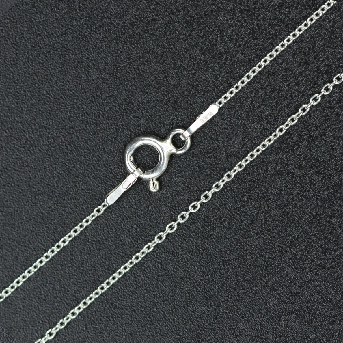 Pakabukas su vardu Daniela ir Swarovski kristalu PP 4 Pakabukas su vardu Daniela ir Swarovski kristalu PP 4
