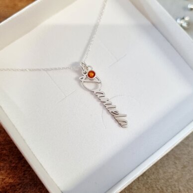 Pakabukas su vardu Daniela ir Swarovski kristalu PP 1 Pakabukas su vardu Daniela ir Swarovski kristalu PP 1